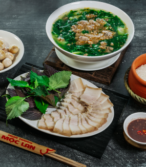 Hương Vị Qu&ecirc; Hương Đậm Đ&agrave; Tại Cơm Ni&ecirc;u Mộc Lan