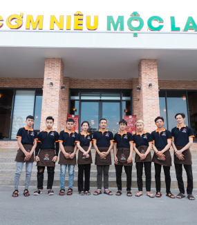 Cơm kh&aacute;ch đo&agrave;n Thủ Đức - Nh&agrave; h&agrave;ng chuy&ecirc;n phục vụ tour lữ h&agrave;nh gi&aacute; tốt