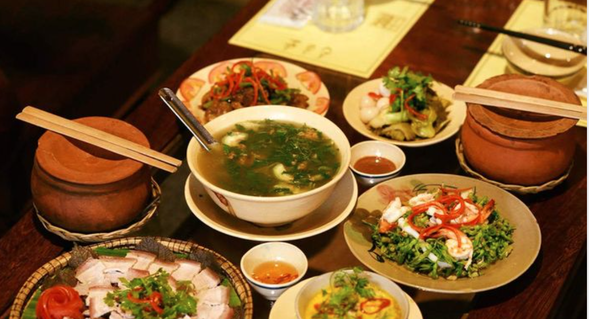 Các loại nồi niêu đất tại Cơm Niêu Mộc Lan